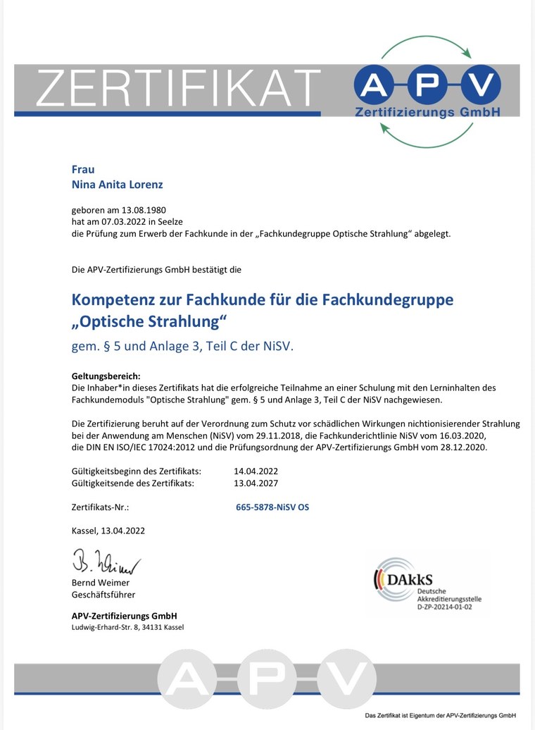 NiSV-Zertifikat Fachkundegruppe Optische Strahlung von Nina Lo